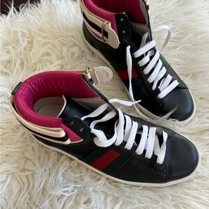 Gucci Ace high tops, nearly new! Size 37, adorable!